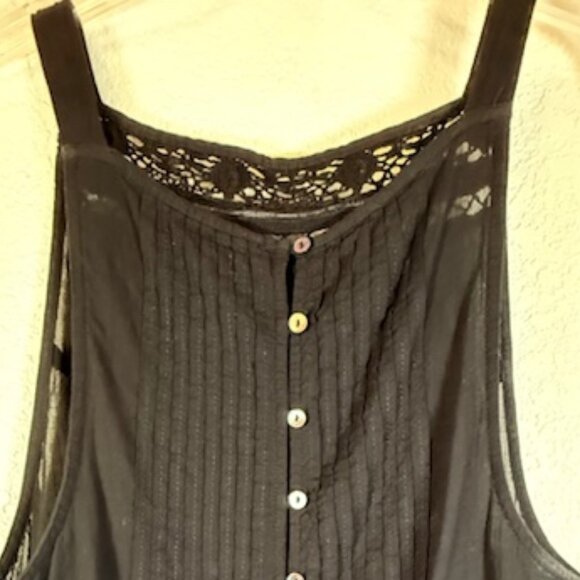 Free People Black Constant Crush Pintucked Bohemian Style Sleeveless Top Size M - Picture 6 of 10